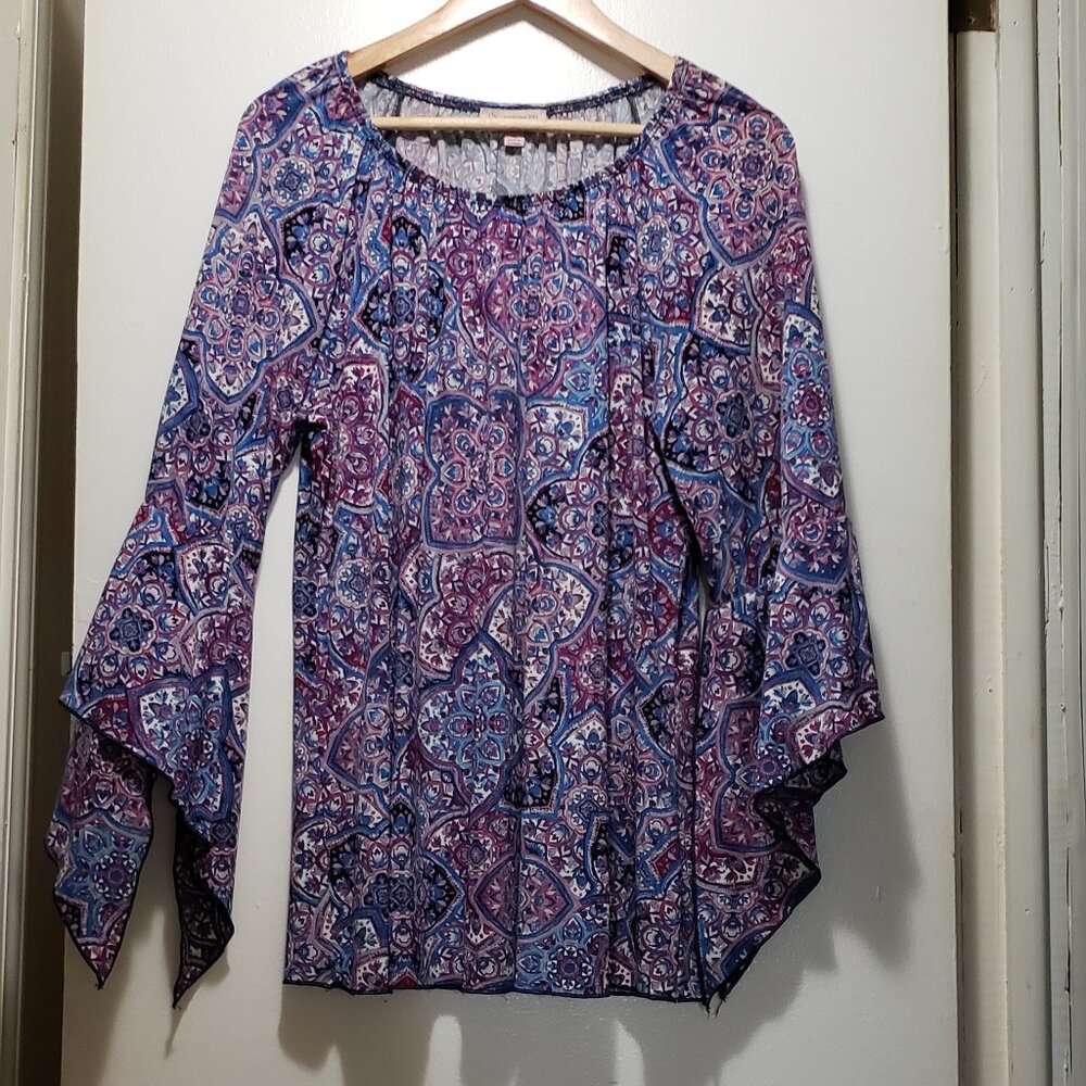 Established 1962 Open Bell Sleeve Top.